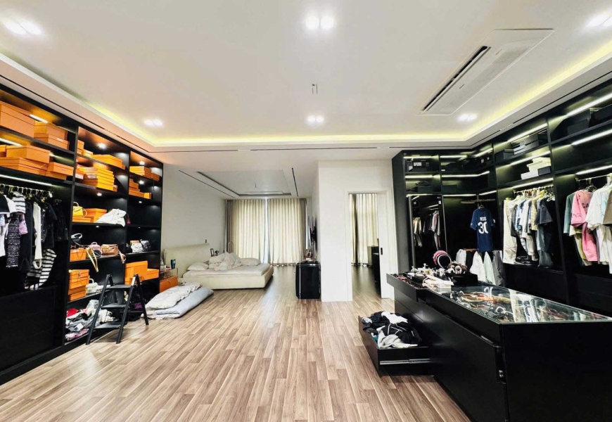 0909227199 CHO THUÊ/BÁN BIỆT THỰ MỚI ĐẸP NỘI THẤT CAO CẤP KHU HIMLAM QUẬN 7