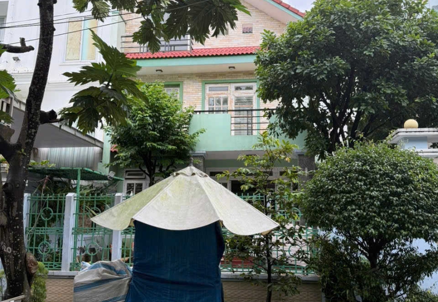 Rẻ nhất khu tấn trường..Giảm 2tỷ...Giá mới 26 tỷ TL  Bán biệt thự kdc Tấn Trường,p phú thuận,Q7