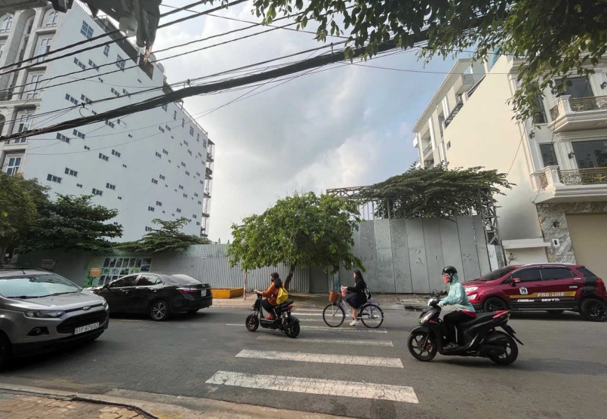 Hàng hiếm.. Bán lô đất 1984m2 mặt tiền đường số 77,p tân quy,cách lotte mark chỉ 300m