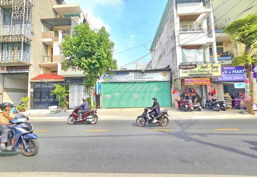 Bán nhà cấp 4 MT đường số 9,p Tân Phú Q7