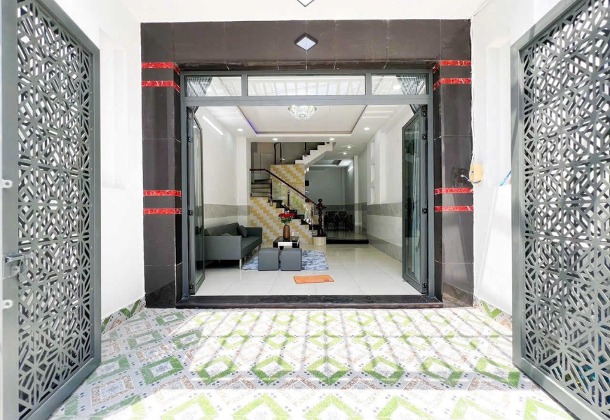 0914020039 EM DUNG BÁN NHÀ HẺM XE HƠI – 2 LẦU – MẶT TIỀN HẺM – NHÀ BÈ