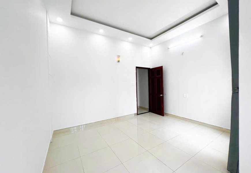 0914020039 EM DUNG BÁN NHÀ HẺM XE HƠI – 2 LẦU – MẶT TIỀN HẺM – NHÀ BÈ