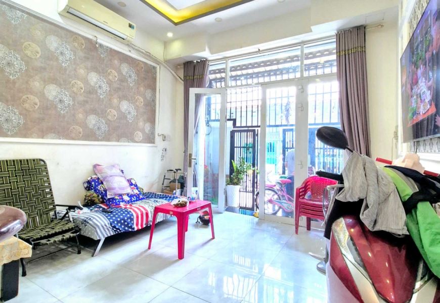 0914020039 EM DUNG Bán nhà hẻm xe hơi 2174 Ngay Mặt Tiền Huỳnh Tấn Phát 