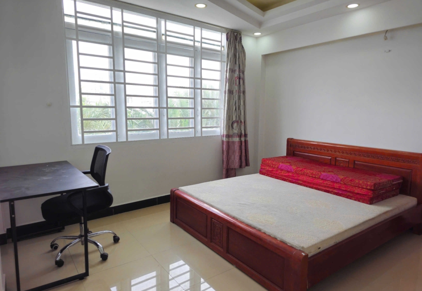 Bán căn hộ dịch vụ có 8 phòng cho thuê hẻm 1041 đường Trần Xuân Soạn