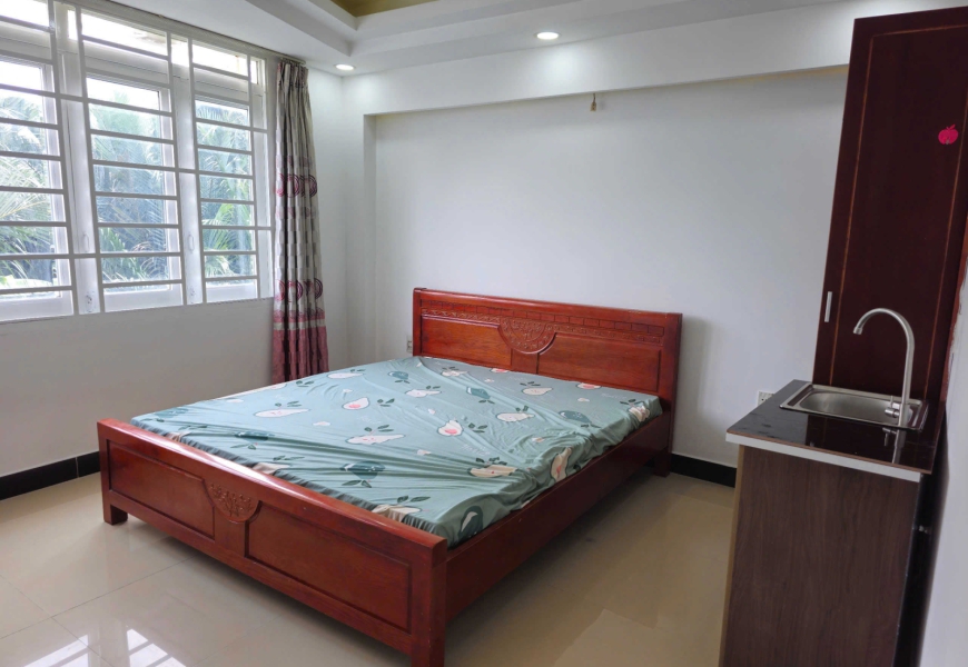 Bán căn hộ dịch vụ có 8 phòng cho thuê hẻm 1041 đường Trần Xuân Soạn