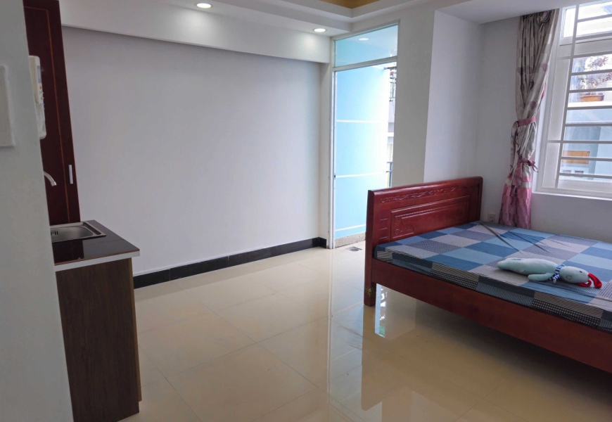 Bán căn hộ dịch vụ có 8 phòng cho thuê hẻm 1041 đường Trần Xuân Soạn