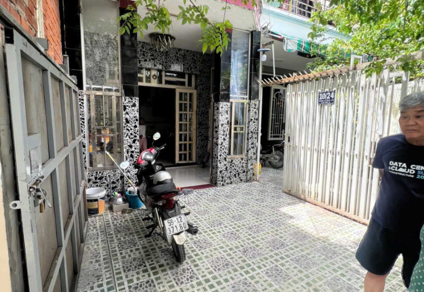 BÁN NHÀ HẺM SỔ RIÊNG HẺM SỐ 8 P. PHÚ THUẬN Q7. (LIỀN KỀ PMH, TRUNG TÂM HÀNH CHÁNH Q7)