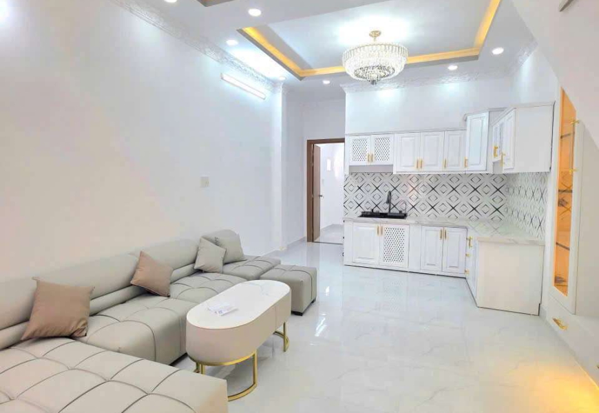 0914020039 EM DUNG NHÀ ĐẸP,, 1 LẦU - MẶT TIỀN KINH DOANH - XE HƠI CHẠY TỚI NHÀ - KẾ QUẬN 7