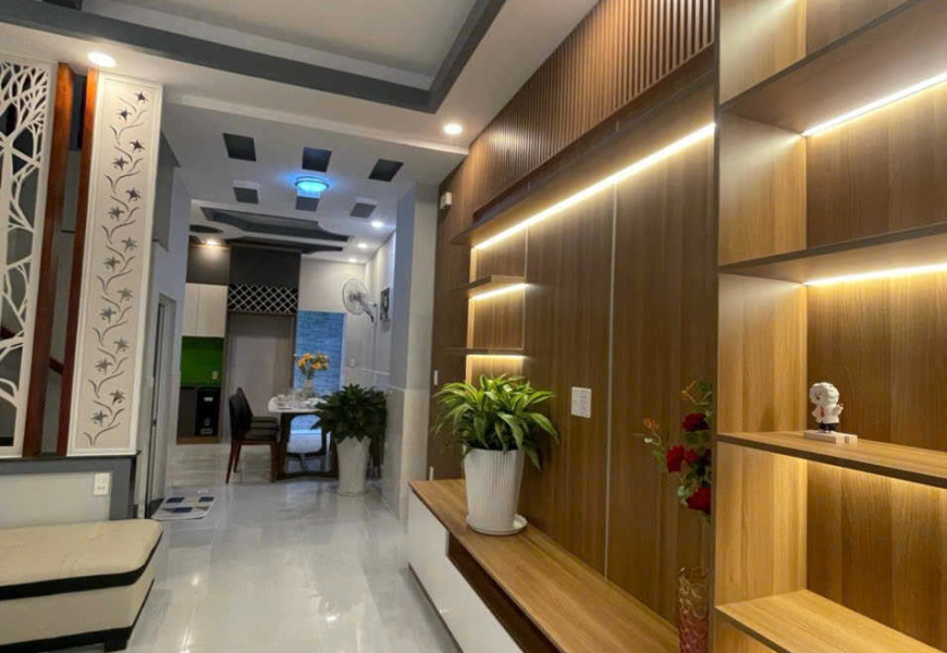 0914020039 EM DUNG Bán nhà đẹp 1979 hẻm thông ra 80 dương cát lợi nhà bè