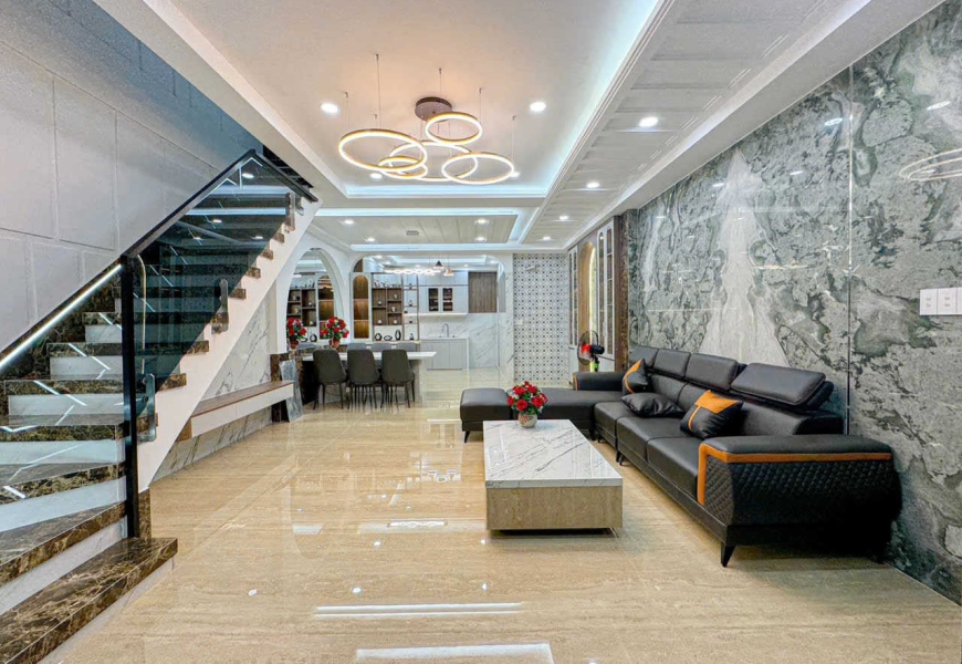 Bán Nhà Phố Hiện Đại Đường Trần Xuân Soạn, Quận 7 - Cạnh Himlam
