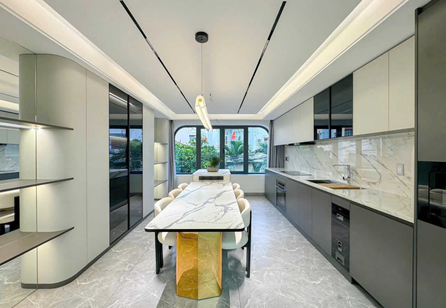 Bán nhà mặt tiền hẻm xe hơi 502 Huỳnh Tấn Phát, P.Bình Thuận, Q7, HCM