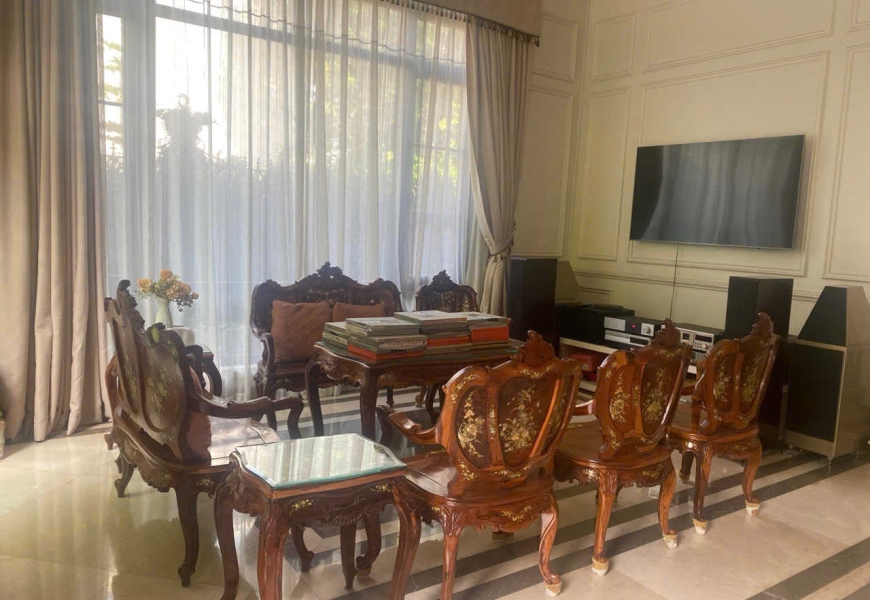 Bán  Villa 2 MT trước sau View công viên khu Nam thông ,phú mỹ hưng Q7 
