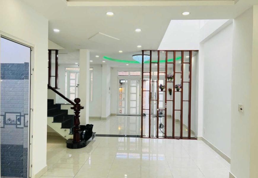 Bán nhà 4 tầng khu savimex,p Phú thuận Q7