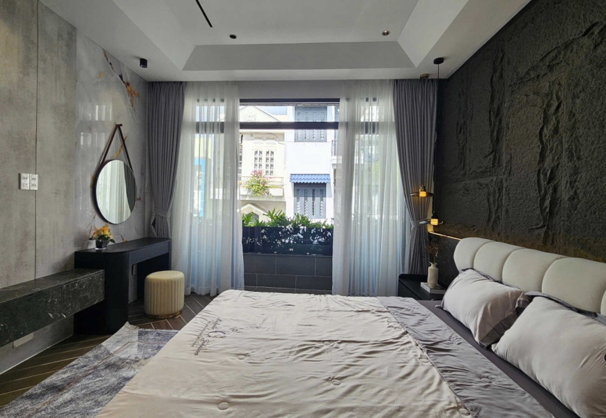 0914020039 EM DUNG BÁN NHÀ PHỐ GÓC 2 MẶT TIỀN THOÁNG MÁT, XÂY MỚI 100%, HẺM 1422 HUỲNH TẤN PHÁT, QUẬN 7
