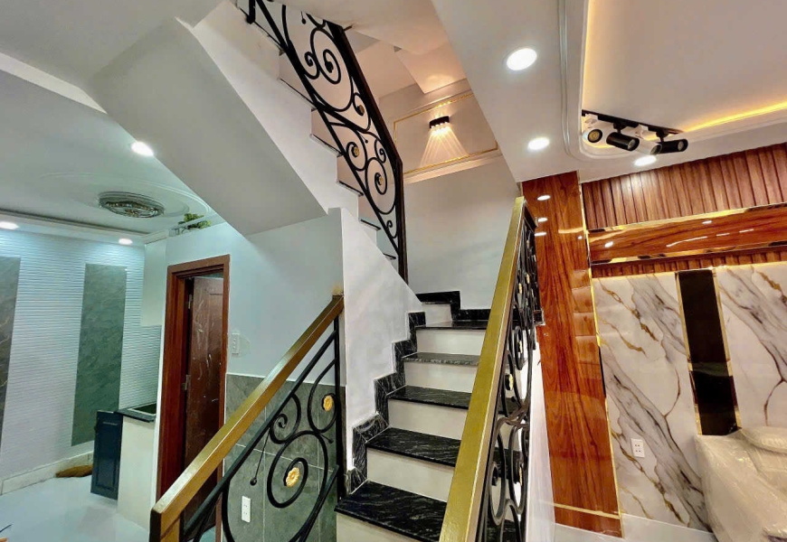 0914020039 EM DUNG Bán nhà hẻm xe : cuối hẻm 749 đường Huỳnh Tấn phát, phường Phú thuận, Phát Q7