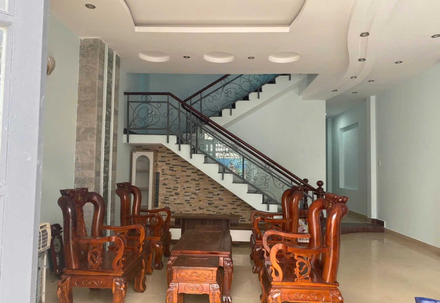0914020039 em dung Bán nhà 1387 Huỳnh Tấn Phát Quận 7