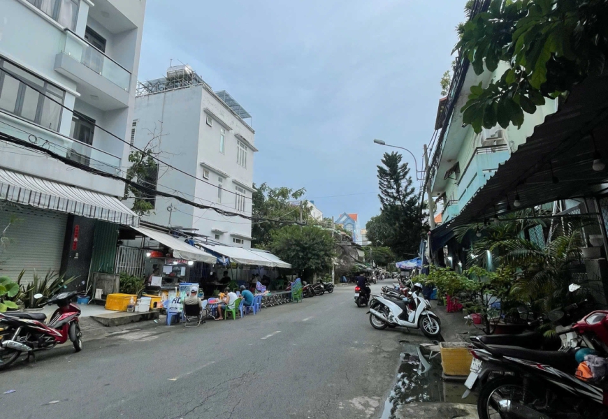 Nhà phố vị trí kinh doanh sầm uất mặt tiền đường số 8 kế căn góc đường số 11  phường Tân Kiểng Q7 củ nay là phường Tân Hưng TPHCM