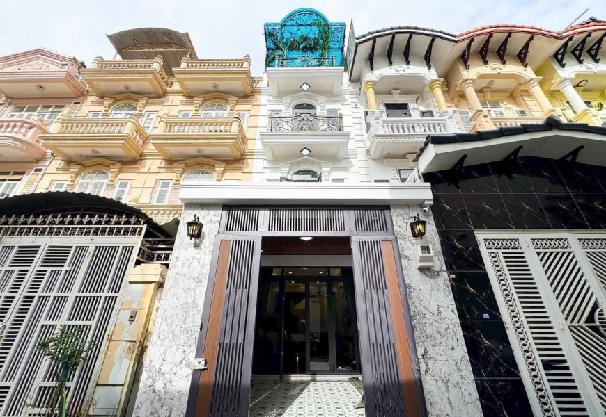 NHÀ PHỐ 4 TẦNG FULL NỘI THẤT CAO CẤP MỚI HOÀN THIỆN HXH ĐƯỜNG LÝ PHỤC MAN QUẬN 7