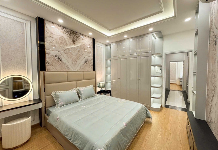 NHÀ PHỐ 4 TẦNG FULL NỘI THẤT CAO CẤP MỚI HOÀN THIỆN HXH ĐƯỜNG LÝ PHỤC MAN QUẬN 7