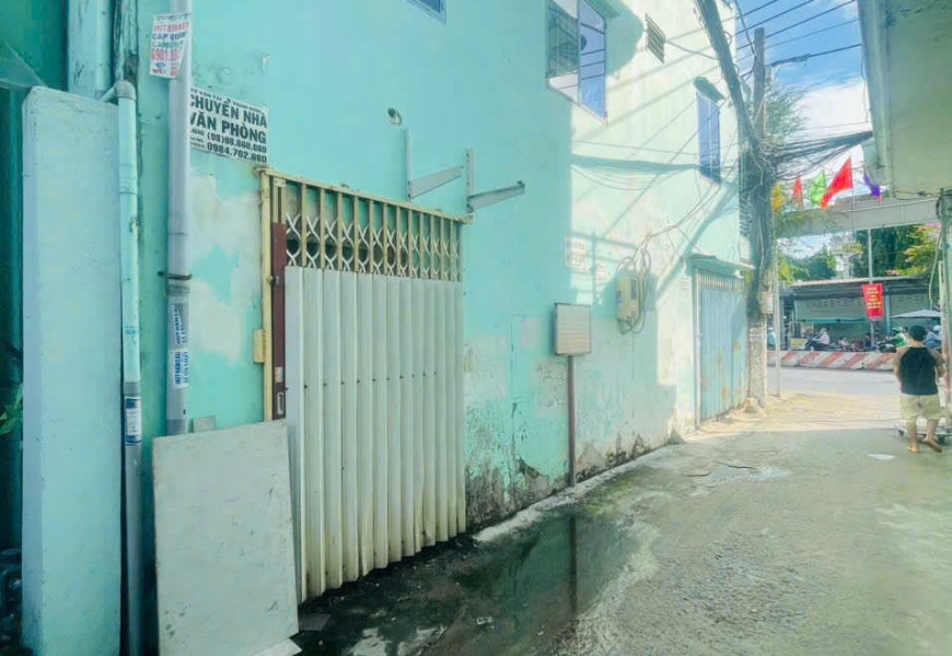 BÁN MẶT TIỀN 2253 Huỳnh tán phát .Thị trán nhà Bè ( cách trường học  Nguyễn Bỉnh Khiêm 150m) 