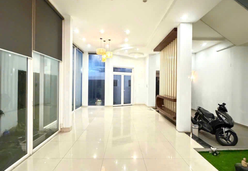 090 6594907 Bán nhà phố đường Nguyễn Văn Linh, P. Tân Thuận Tây, Quận 7