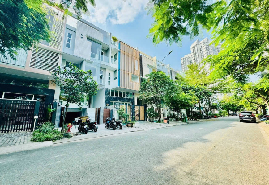 Bán nhà MT đường Kdc vạn phát Hưng,liền kề Phú Mỹ Hưng