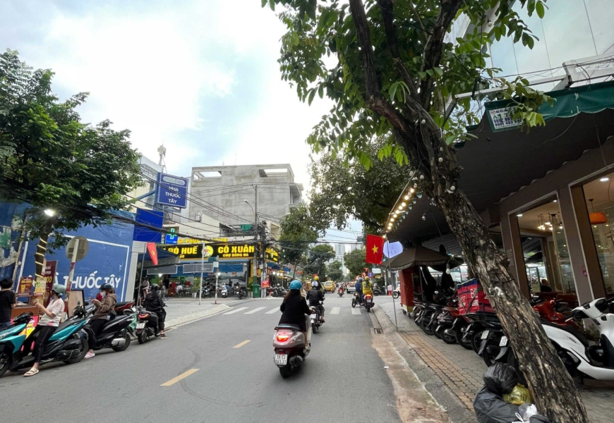 Bán chdv thu nhập 170tr/tháng,mặt tiền đường 79,p Tân Quy