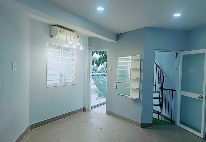 Bán Nhà Mặt Tiền Cầu Tân Thuận p.Tân Thuận Tây