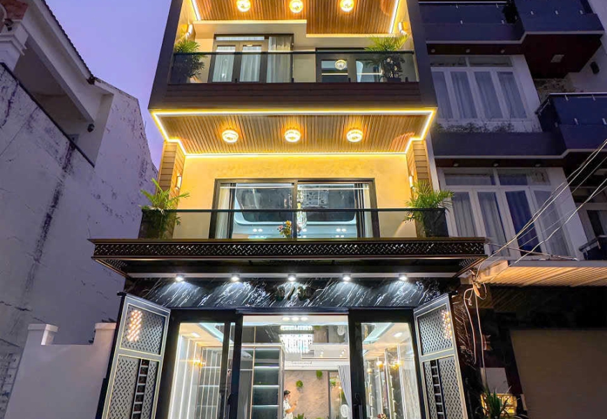 SIÊU PHẨM NHÀ PHỐ HIỆN ĐẠI 5 TẦNG LẦU CÓ THANG MÁY XÂY MỚI 100% ĐƯỜNG 9M HUỲNH THỊ ĐỒNG