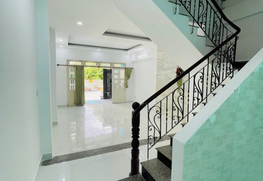 0906594907 Bán nhà mặt phố tại đường D1, Phường Phú Mỹ, Quận 7