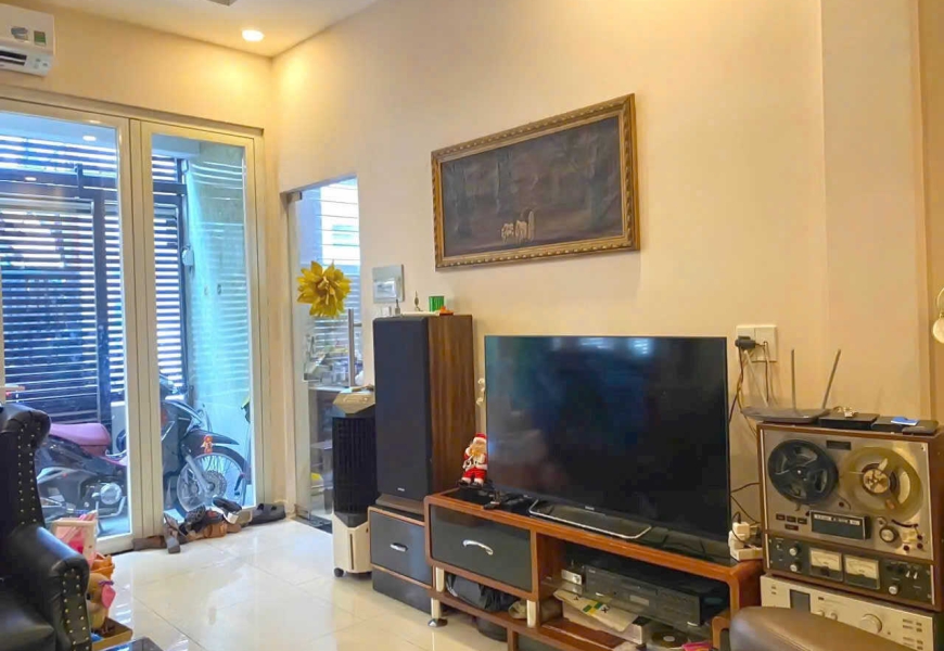 Bán nhà 37/14 Trần văn Khánh quận 7