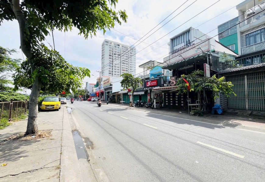 Bán nhà MT trần xuân soạn Q7