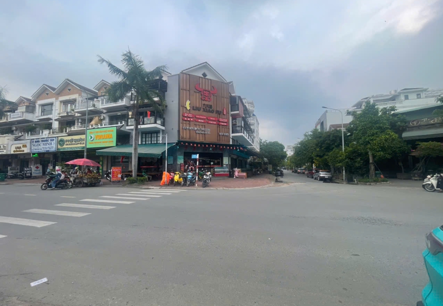 HÀNG HIẾM – GÓC 2 MẶT TIỀN TRẦN TRỌNG CUNG, QUẬN 7