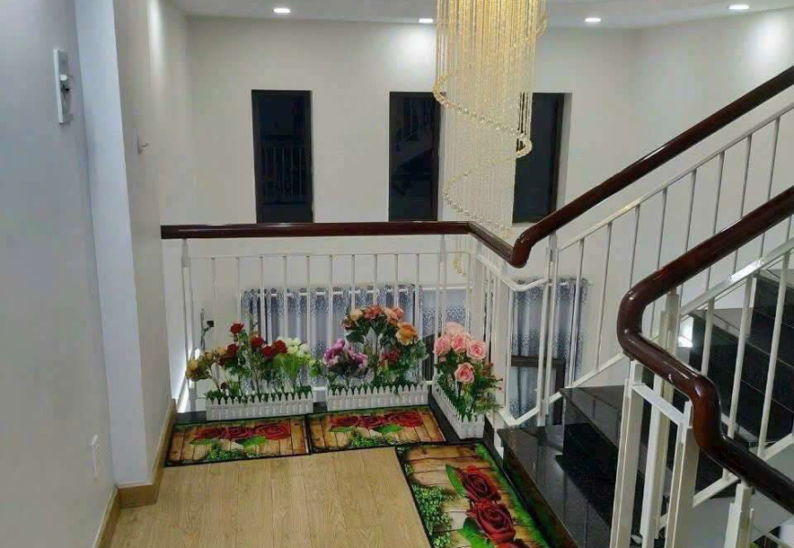 0909227199 Bán Nhà 311/ Nguyễn Thị Thập, P. Tân Mỹ bên hông Coffee House đi vào