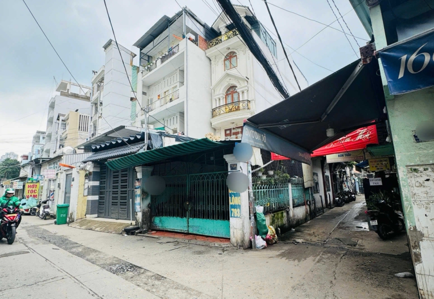 0909227199 Bán nhà căn góc 2 mặt tiền hẻm 793 Trần Xuân soạn Quận 7 