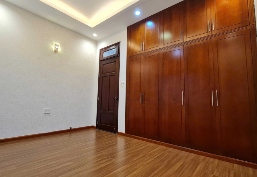 0914020039 EM DUNG Cần bán nhà mặt tiền ĐOẠN ĐẸP NHẤT ĐƯỜNG SỐ 43