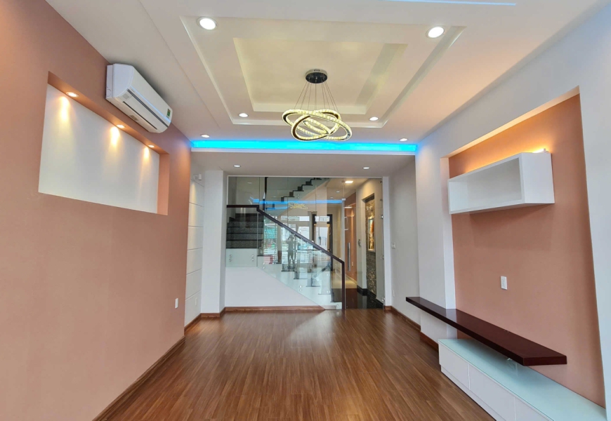 0914020039 EM DUNG Cần bán nhà mặt tiền ĐOẠN ĐẸP NHẤT ĐƯỜNG SỐ 43