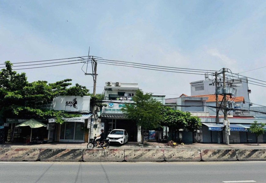 CHÍNH CHỦ BÁN NHÀ MẶT TIỀN  649 HUỲNH TẤN PHÁT – NHÀ BÈ