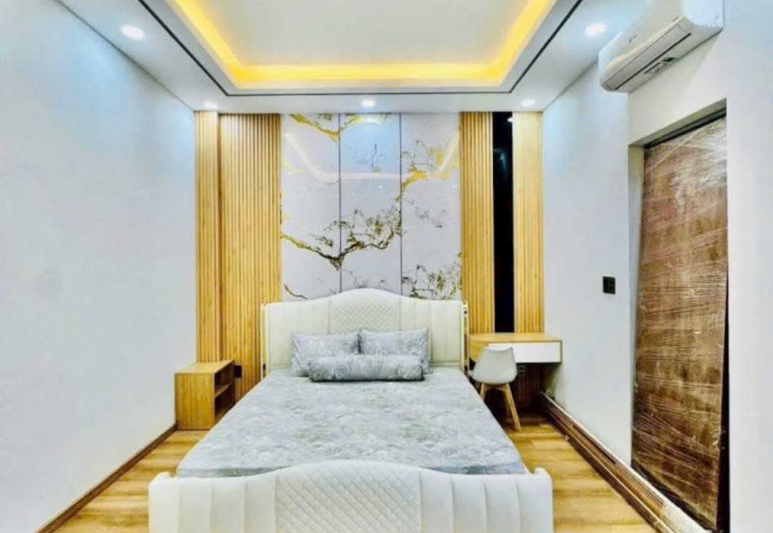 NHÀ MỚI HOÀN THIỆN - SIÊU PHẨM NHÀ PHỐ ( CÓ THANG MÁY)  Q7