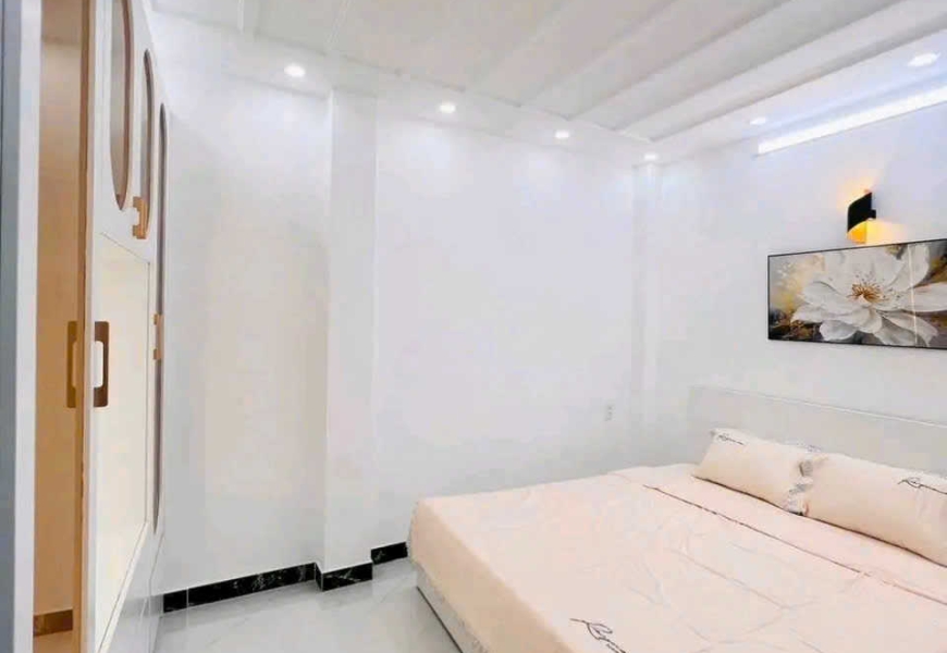 NHÀ MỚI 100% HẺM GẦN KDC HIMLAM Q7