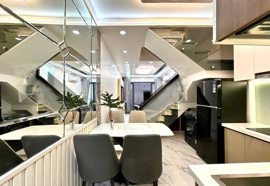 Hẻm 167 Huỳnh Tấn Phát, phường Tân Thuận Đông, Quận 7 đi quận 1 chỉ 5 phút