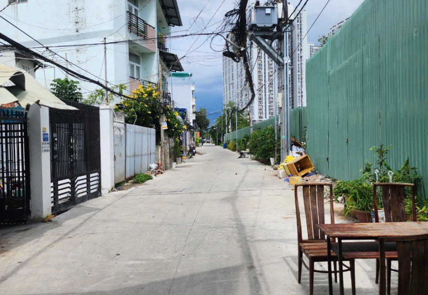 Bán dãy trọ mặt tiền hẻm hiện hữu 6,5m 1135 huỳnh tấn phát
