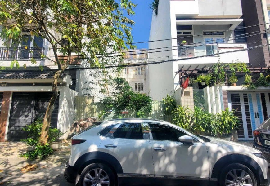 Bán lô đất MT đường 6A Kdc trung sơn,liền kề him lam Q7