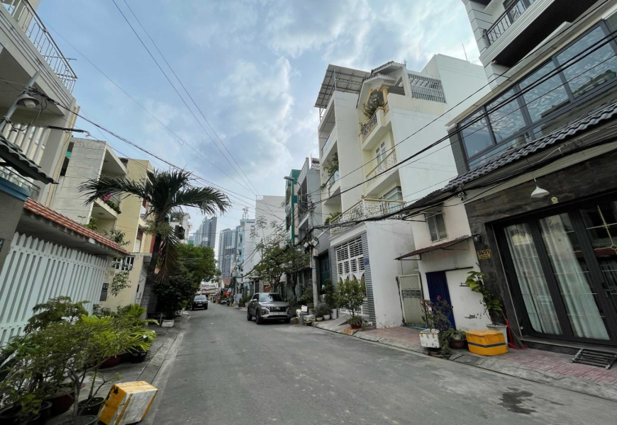 Bán nhà cấp 4 hẻm 12m đường Nguyễn Thị Thập Q7 Gần BigC Q7