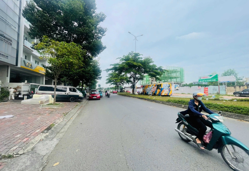 Cho thuê mặt bằng tầng trệt MT đường D4,Kdc him lam