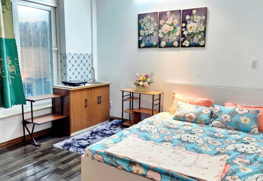 Cho thuê mặt bằng tầng trệt MT đường D4,Kdc him lam, HCM