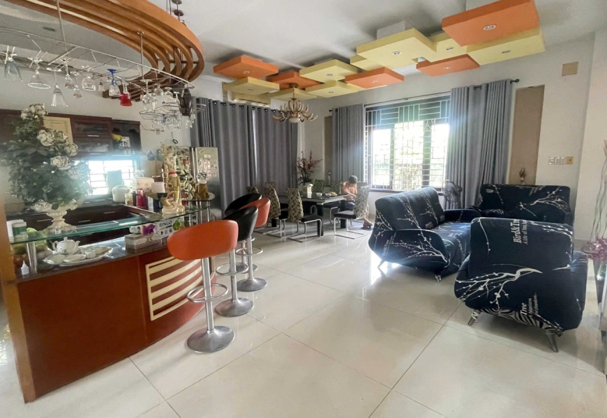 Bán Biệt Thự Góc 2 Mặt Tiền Đường Phường Mỹ. Giáp Với Khu Phú Mỹ Hưng Quận 7