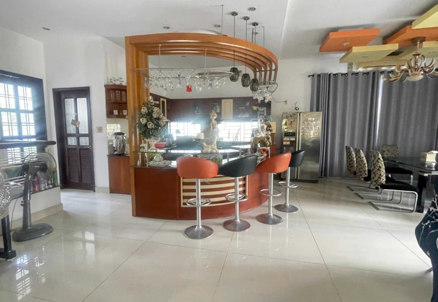 Bán Biệt Thự Góc 2 Mặt Tiền Đường Phường Mỹ. Giáp Với Khu Phú Mỹ Hưng Quận 7