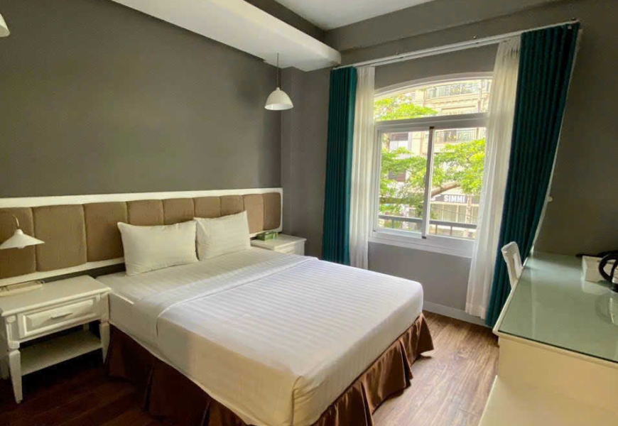 0914020039 EM DUNG Bán khách sạn ROMANA số 120-122-124 đường số 2, Hưng Gia 5, Phú Mỹ Hưng, quận 7