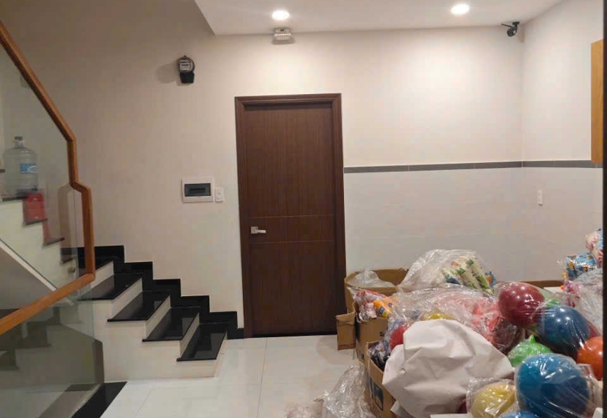 0909227199 Cần bán nhà trong khu dân cư Phạm Hữu Lầu đường D7 Phú Mỹ( Quận 7 )